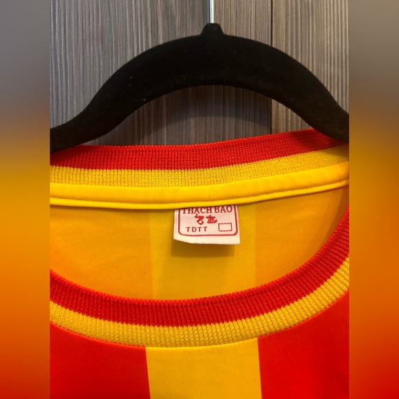 Men’s Large Barcelona Jersey - Picture 2 of 3